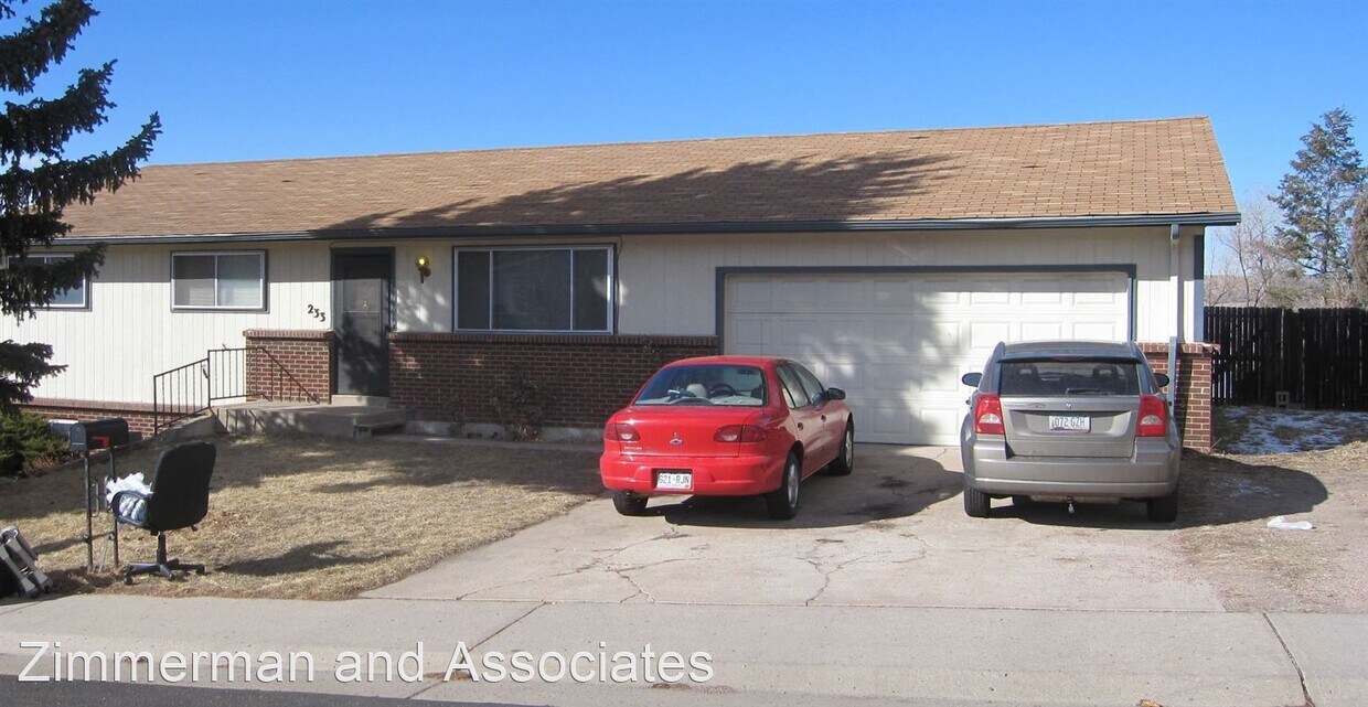 Primary Photo - 4 br, 3 bath House - 233 Douglas Fir Ave