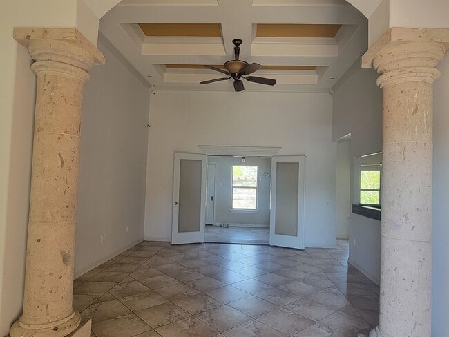 Building Photo - 2024 Durango Ave