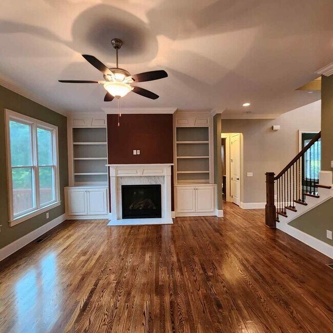 Building Photo - 1070 Windfaire Pl