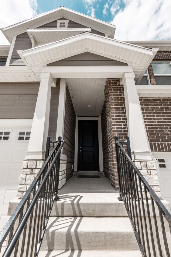 Primary Photo - 16104 S Bodmin Way