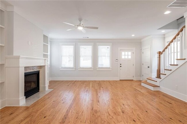 Building Photo - 749 Reverend D L Edwards Dr