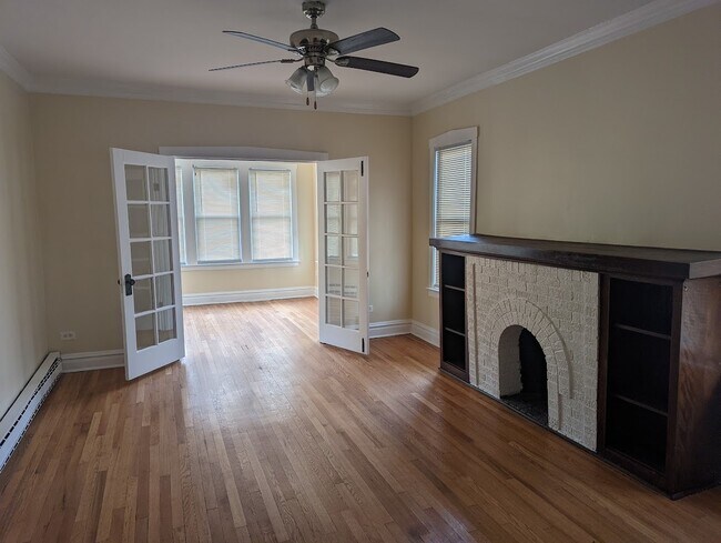 Building Photo - 1647 Oak Park Ave
