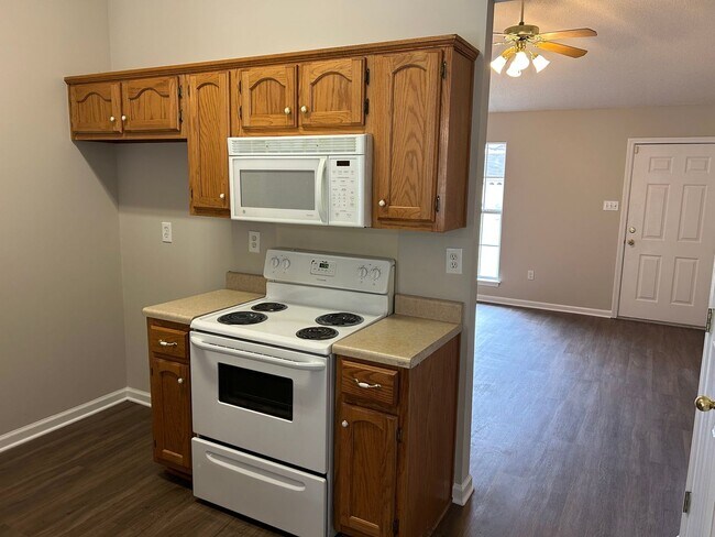 Foto del edificio - 5371 Bradley Dr