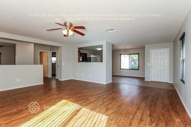 Building Photo - 11601 W Windrose Ave