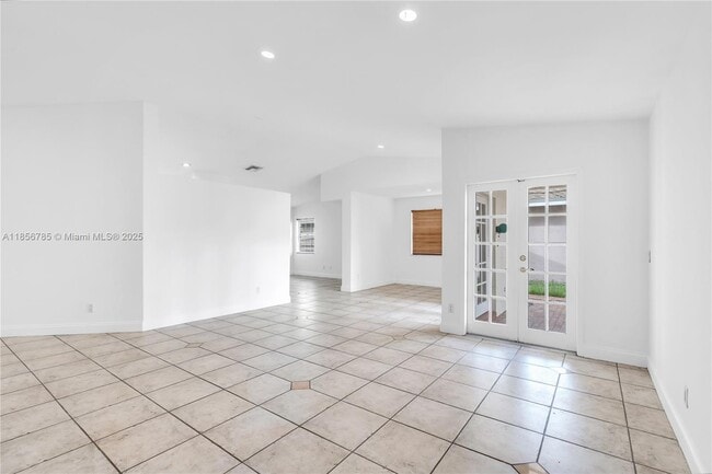 Foto del edificio - 14660 SW 144th Terrace