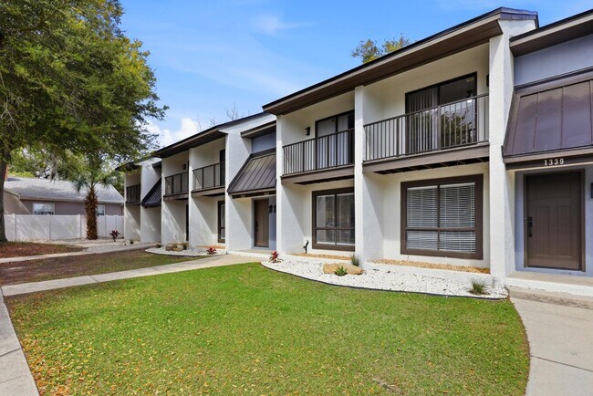 Foto del edificio - 1331 Cedar St