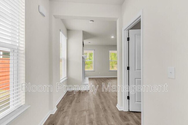 Foto del edificio - 216 Wappoo Trce Ln