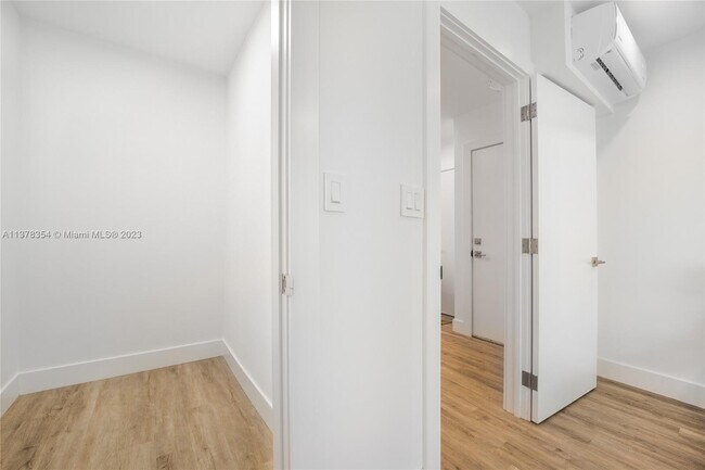 Foto del edificio - 1407 Meridian Ave