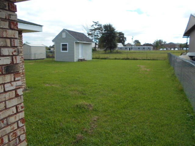 Exterior - 105 Vista Dr