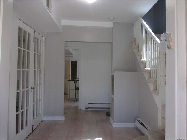 Building Photo - 16 Polo Rd