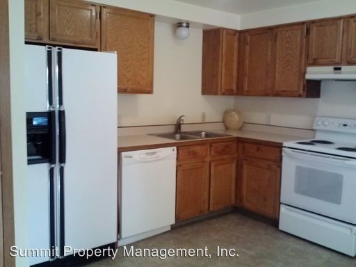 Building Photo - 211 Red Fox Rd