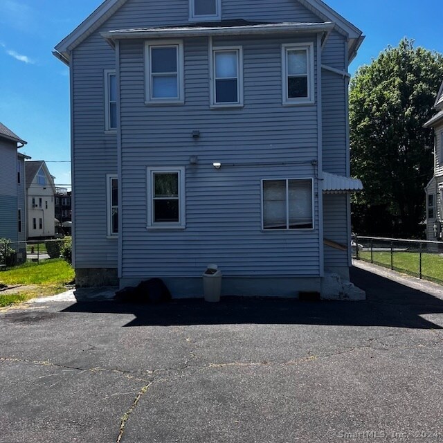 Foto del edificio - 122 Brown St