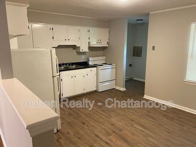 Building Photo - 4203 Davis Ln