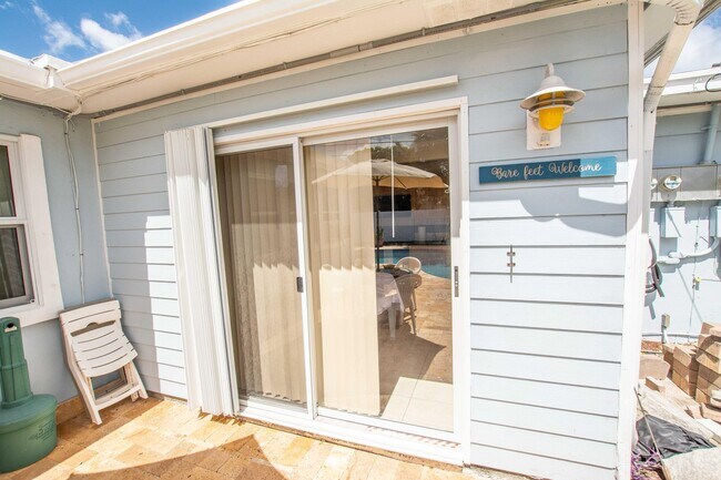 Foto del edificio - 1165 Cabana Rd