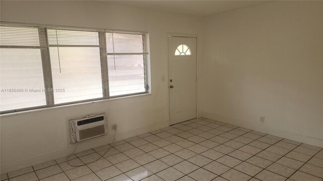 Building Photo - 280 SW 11th Ave