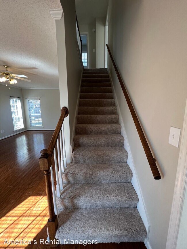 Building Photo - 3 br, 3 bath House - 226 Chadwick Lane