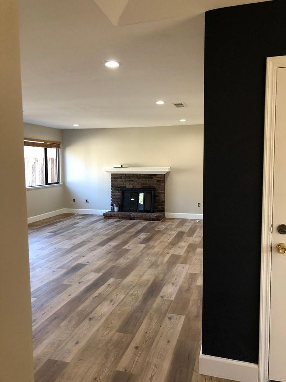 Building Photo - 8074 Iglesia Dr
