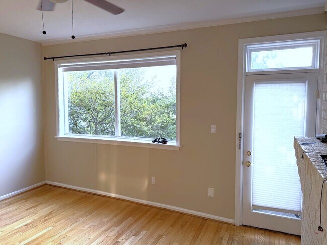 Foto del edificio - 437 2nd St SE