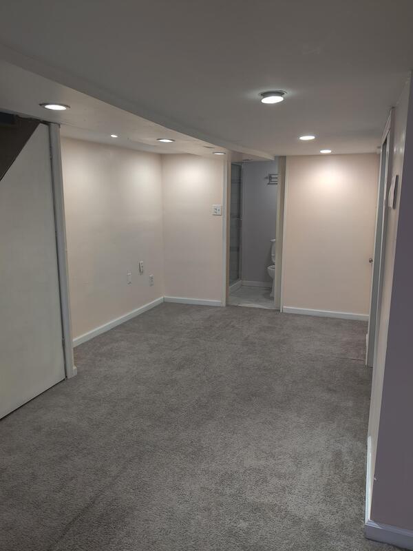 Foto del edificio - 520 Timberlake Rd