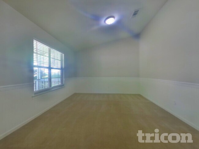 Foto del edificio - 2055 Towne Manor Dr NW