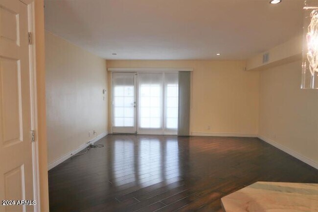 Foto del edificio - 2201 W Union Hills Dr