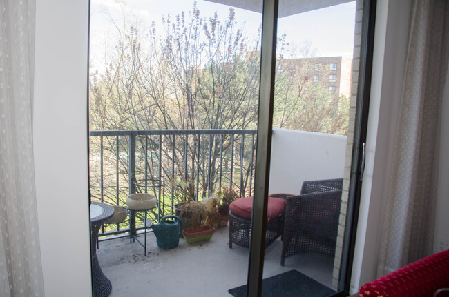 Balcony - 7420 Westlake Ter