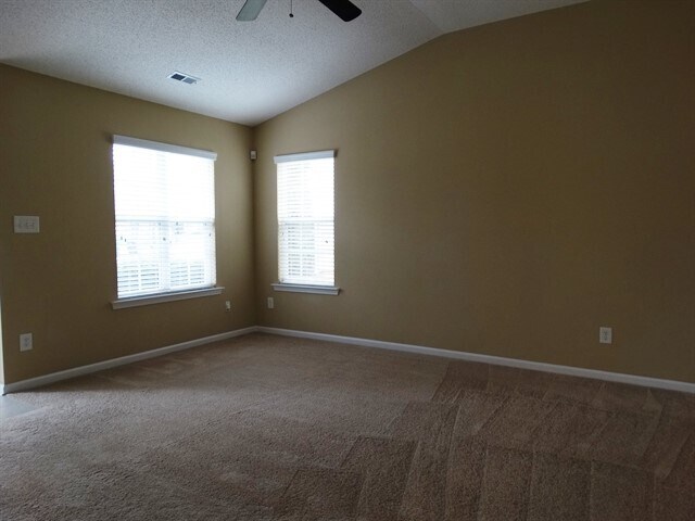 Foto del edificio - 10529 Gold Pan Road