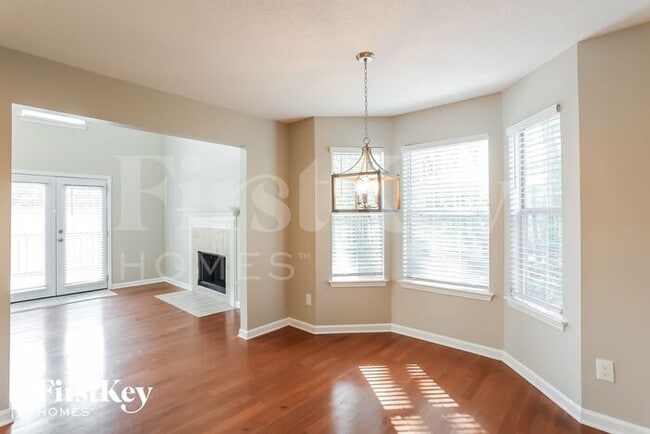Foto del edificio - 1529 Edgemoor Ln