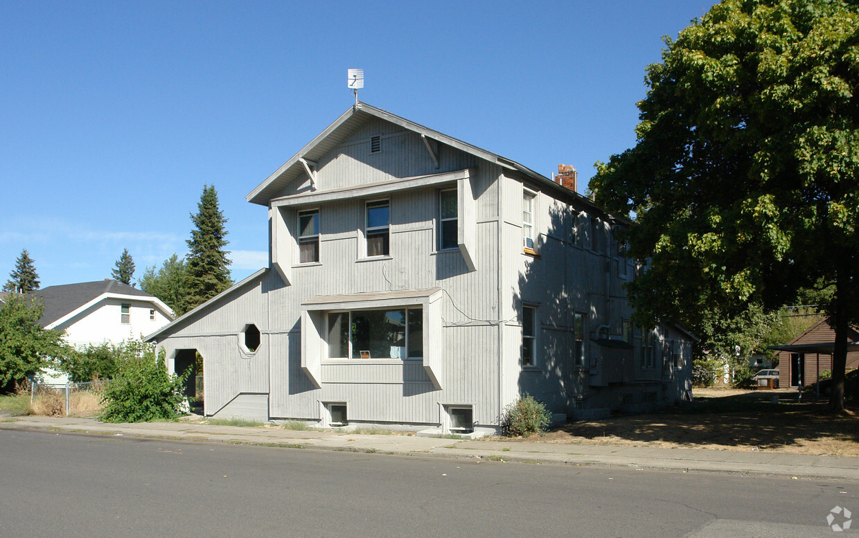 Primary Photo - 2623 E Boone Ave