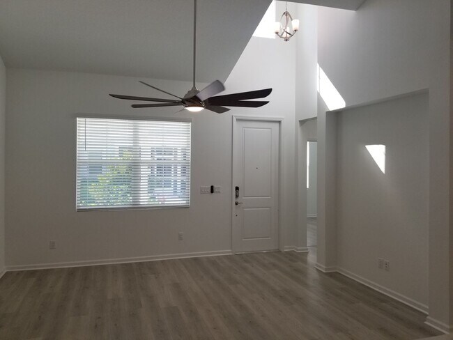 Building Photo - Sought after Margaritaville 2/2!