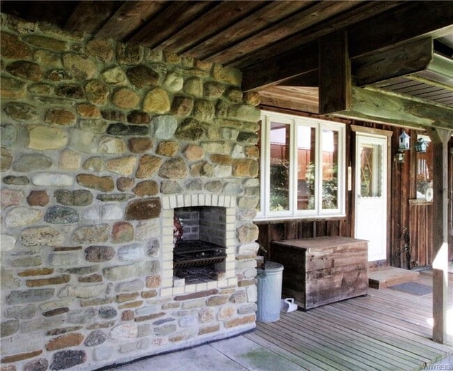 Foto del edificio - 7138 Kellogg Hill Rd