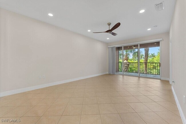 Foto del edificio - 10041 Heather Ln