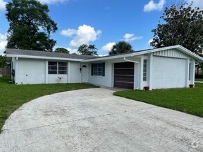 Building Photo - 499 Iris Ave