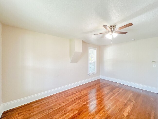 Foto del edificio - 10802 Chestnut St