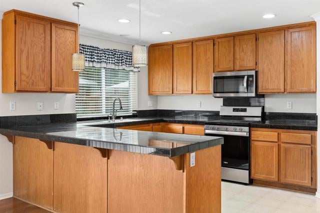 Building Photo - 237 Cedar Glen