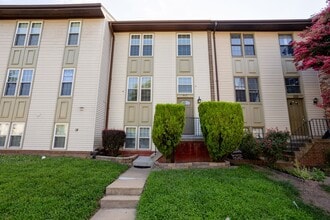 Building Photo - 917 Branch Dr