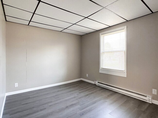 Building Photo - 227 Garfield Ave