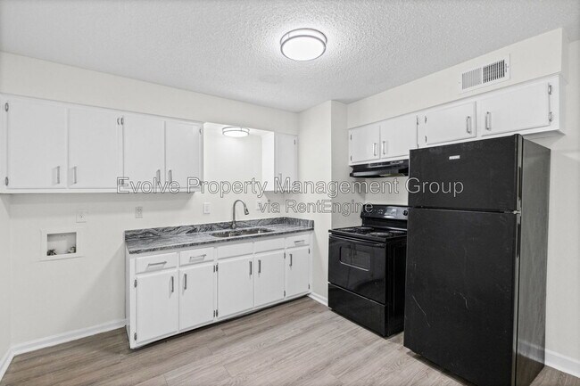 Foto del edificio - 4537 Whiteside St