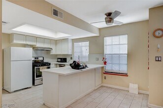 Building Photo - 5923 Laredo St