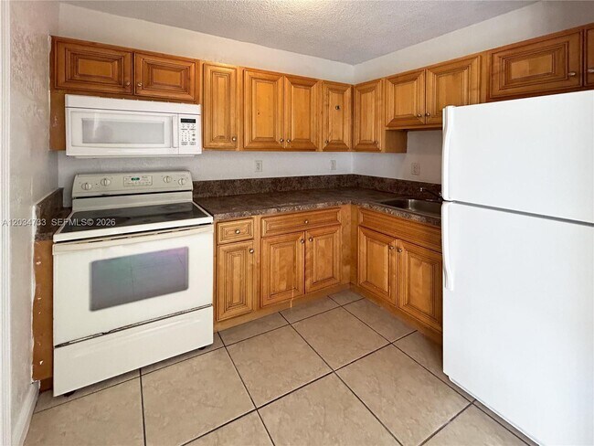 Foto del edificio - 8287 NE Miami Ct