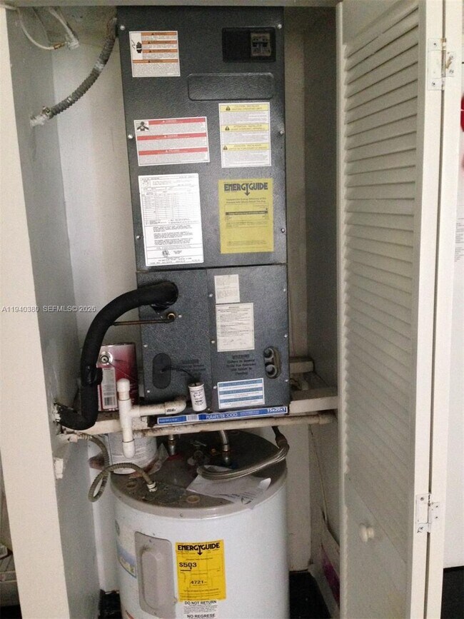 Foto del edificio - 16919 N Bay Rd