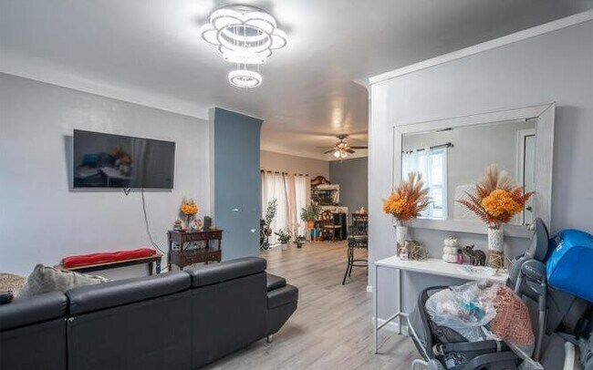 Foto del edificio - 1230 Vine St