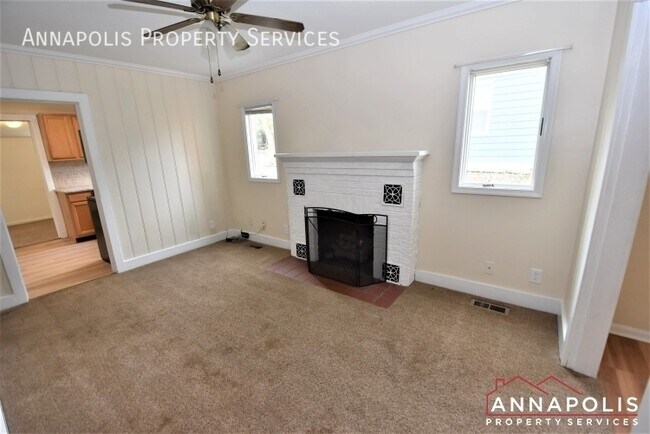 Building Photo - 1395 bayside drive