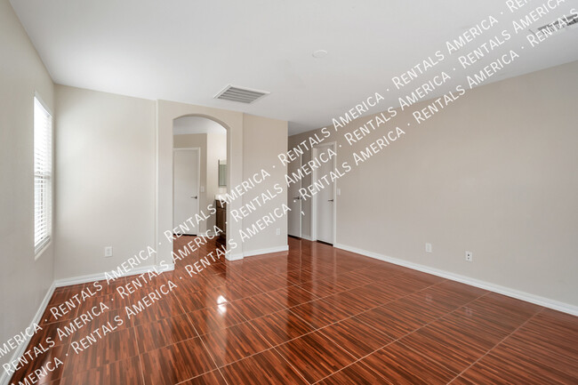 Foto del edificio - 3560 W Mesquite Ave