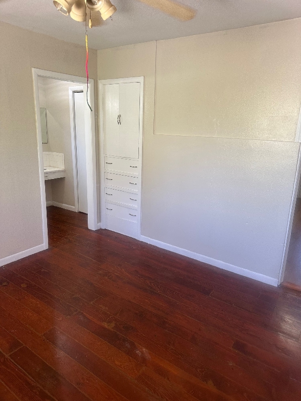 Building Photo - 3701 Sleeper Ave