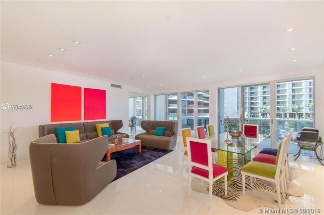 Building Photo - 9601 Collins Ave