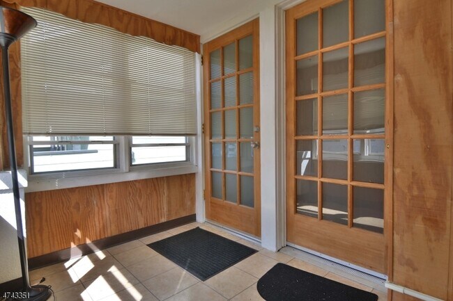 Building Photo - 31 Elberon Ave