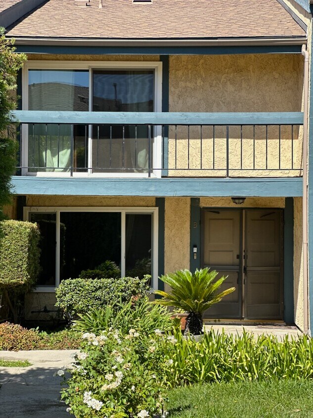 Foto del edificio - 16741 Vanowen St