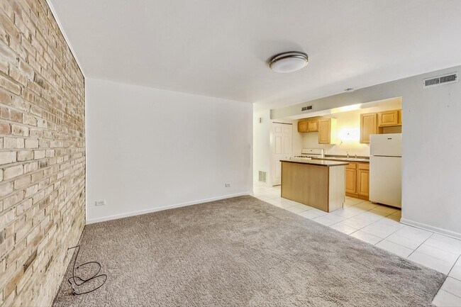 Foto del edificio - 862 W Lill Ave