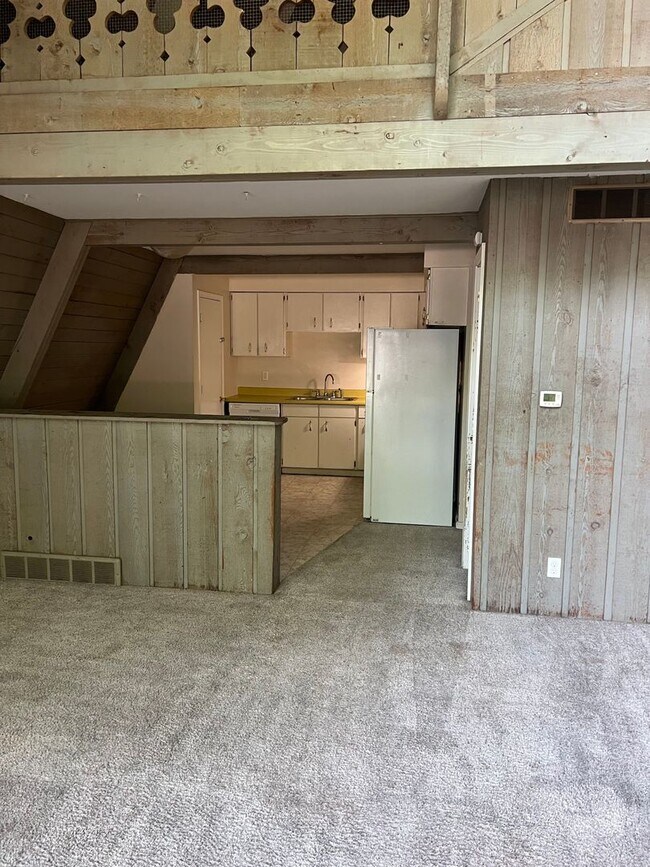 Foto del edificio - 1 bedroom, 2 lofted conforming rooms/ 1.5 bathroom A frame in southwest Columbia